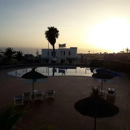 Colina Blanca Tenerife. アパート アデヘ