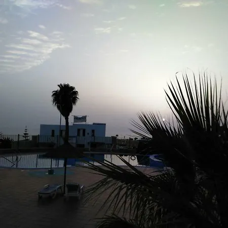 Colina Blanca Tenerife. * アデヘ