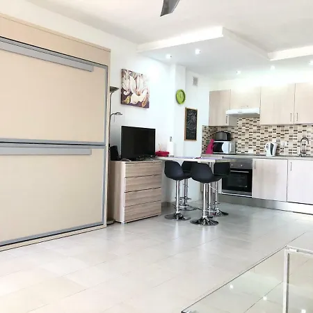 Colina Blanca Tenerife. アパート アデヘ